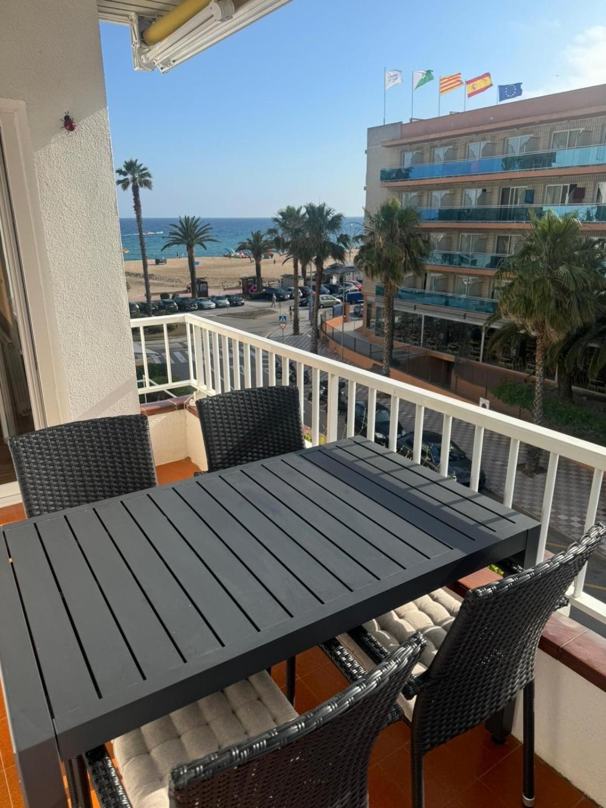 Apartament Lujoso Piso Enfrente De Playa De Fenals, 2 Terrazas